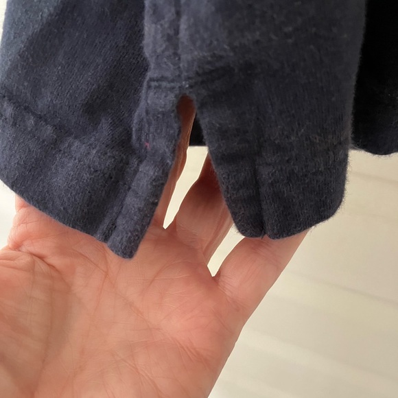 Duluth trading Co short sleeve Tee navy chest pocket moderate weight crew neck L - Picture 6 of 6